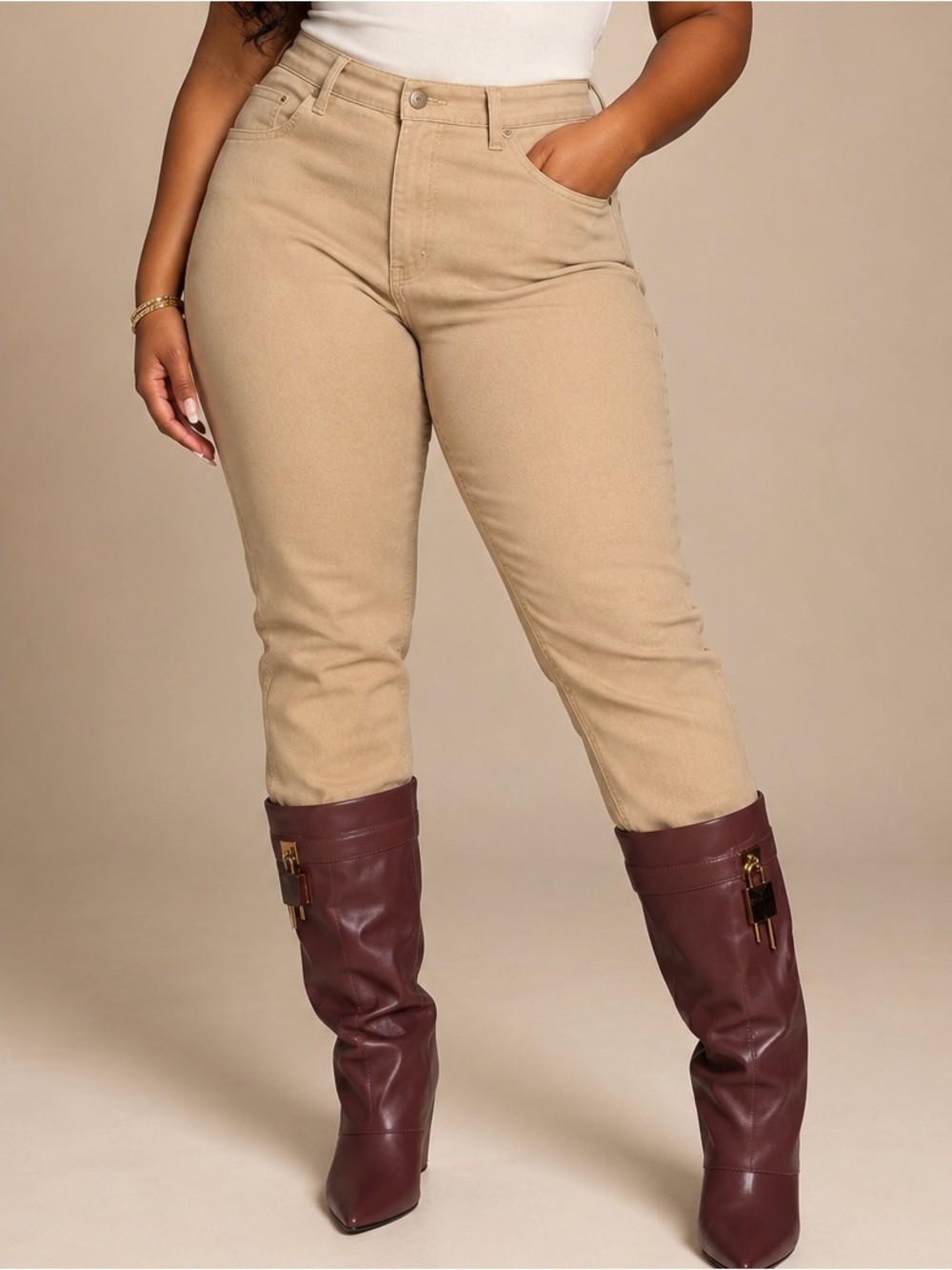 High-Rise Curvy Fit Jeans in Khaki